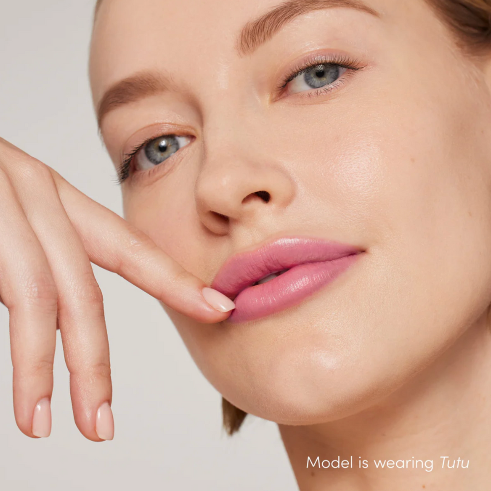 {{Product vendor}} {{Product title}} make up