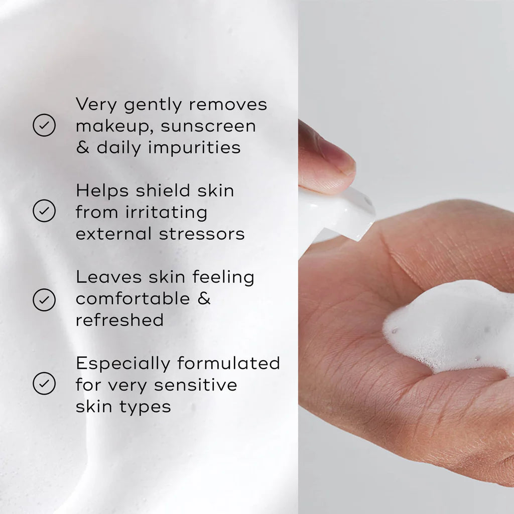 Medik8 gentle cleanse infographic, listing product features, removes makeup and impurities, leaves sking comfortable and refreshed, formulated for very sensitive skin types