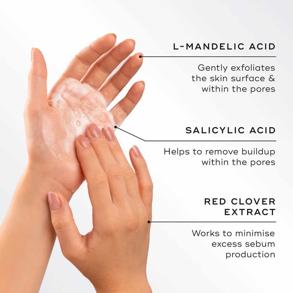 Medik8 Pore Cleanse Gel Intense texture with key ingredients (L-mandelic Acic, Salicylic Acid and Red Clover Extract)