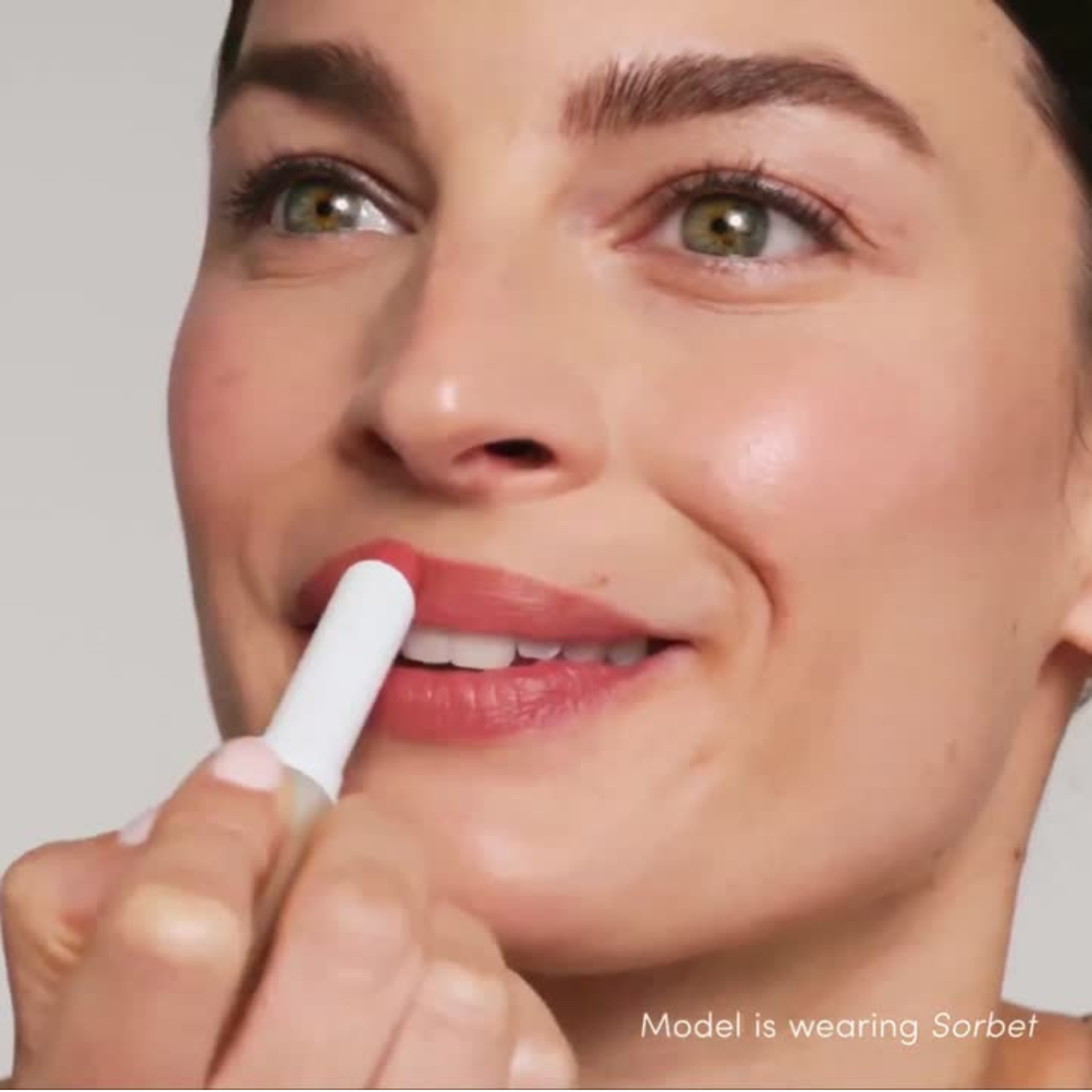 {{Product vendor}} {{Product title}}  make up