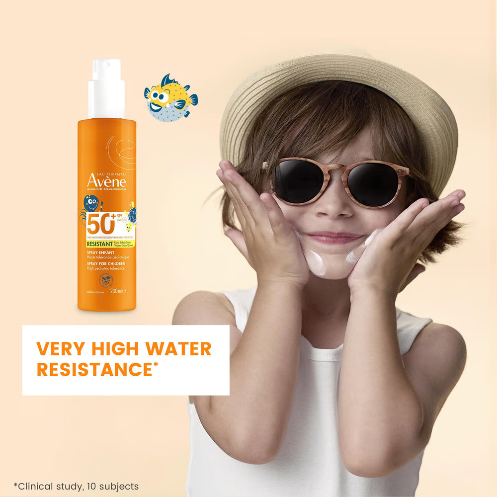 Avène Kids Sun Protection Spray SPF50+ 200ml — formula and texture