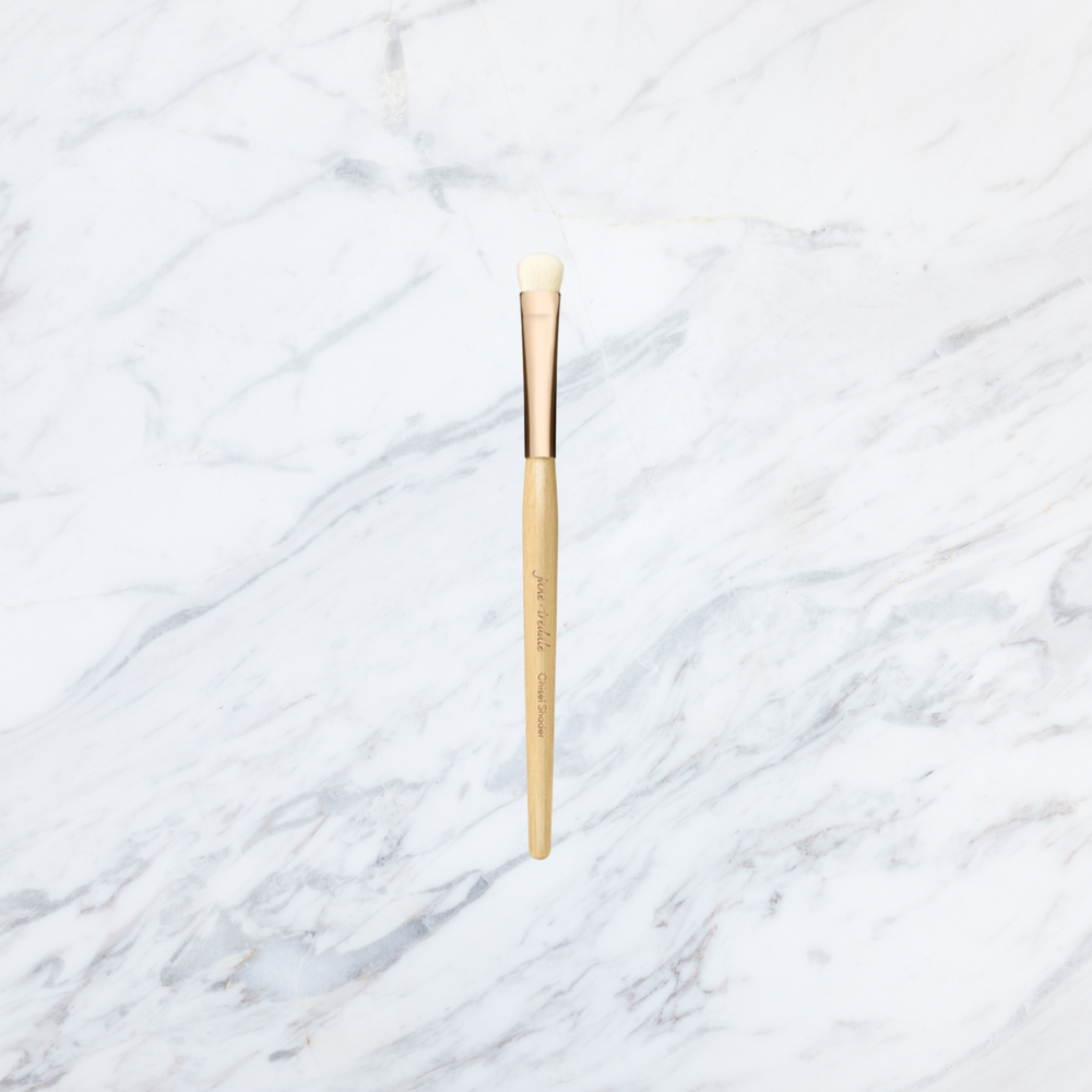Jane Iredale Chisel Shader Brush make up