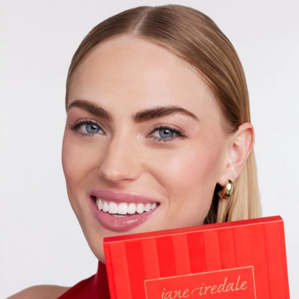Jane Iredale Everything Nice Merry & Bright Multi-use Face Palette Eye Make Up