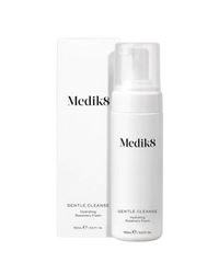 Medik8 gentle clease foaming cleanser, hydrating, ultra-gentle foaming formula, very mild, sensitive skin-friendly cleansing agents, remove daily impurities, leaves skin comfortable, pH balanced, suitable for sensitive skin, refreshed, soft, white plastic pump bottle, white box packaging