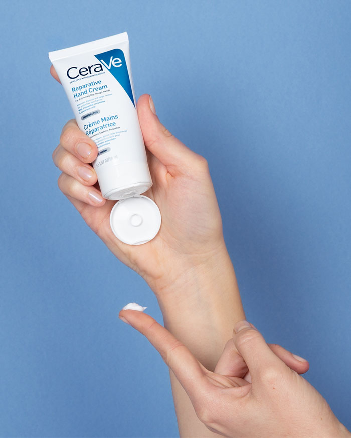 CeraVe Reparative Hand Cream 50ml – texture view
